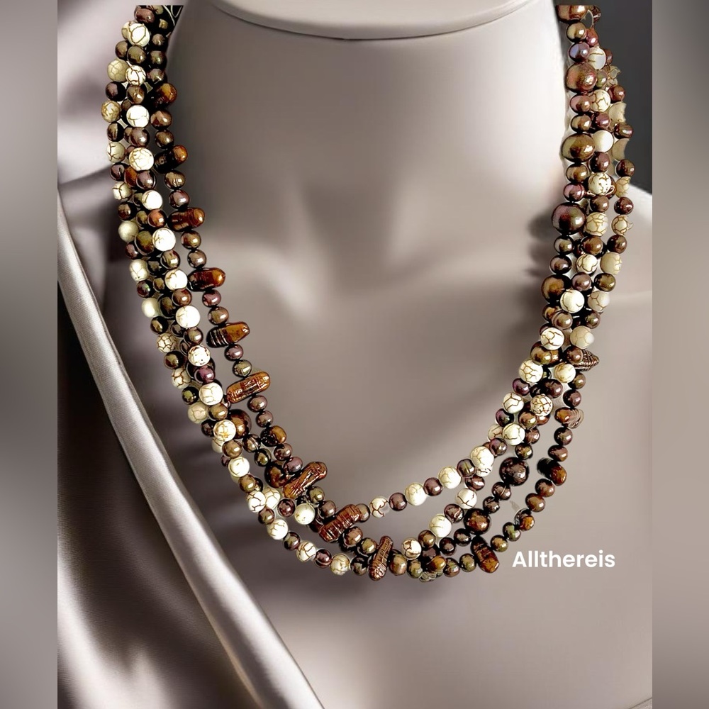 Freshwater Pearl necklace💕🐬 - Picture 8 of 16
